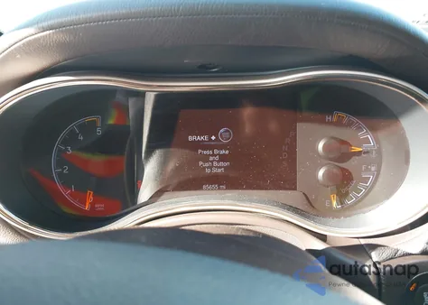 2014 Jeep Grand Cherokee Summit из США, поврежденный, VIN 1C4RJFJM3EC373015